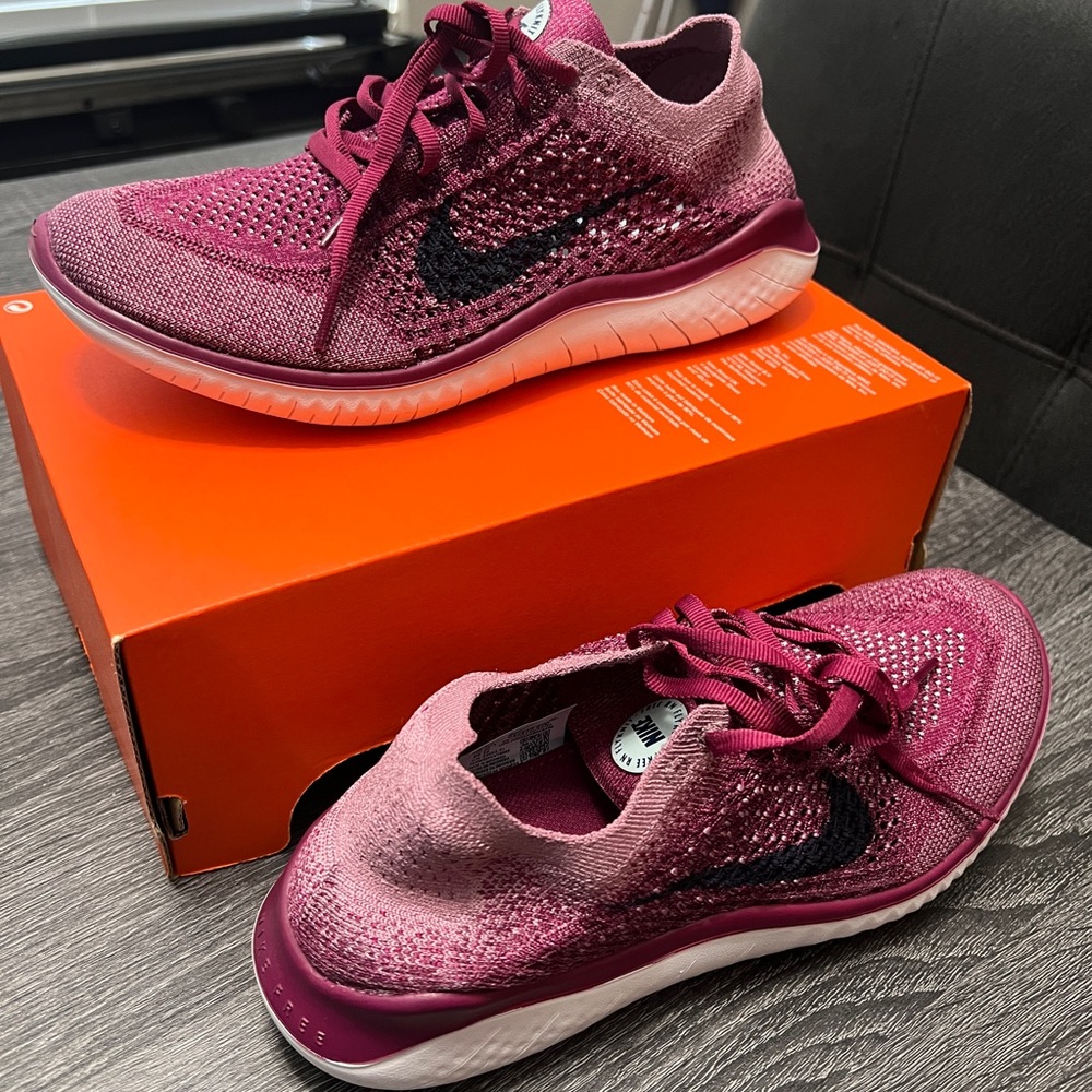 Nike size 9 women